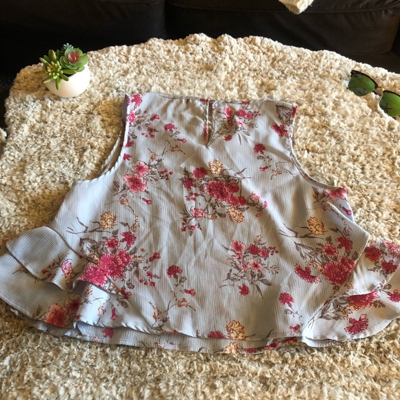 Cropped Ruffle Swing Tank - Picture 2 of 5